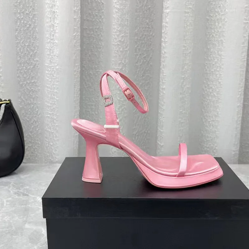 2022 spring and summer new design sense niche pink sexy thick heel with high heels waterproof platform square toe sandals women 
2022 spring and summer new design sense niche pink sexy thick heel with high heels waterproof platform square toe sandals women