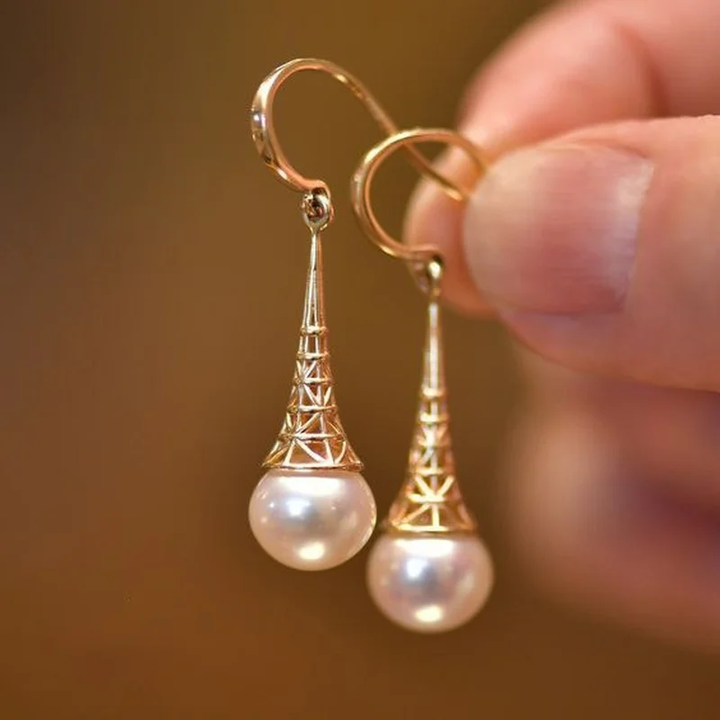 Gold Color Hollow Tower Pearl Earrings for Women Fashion Simple Temperament Party Jewelry 2022 New Trend Earring for Women Gift
Gold Color Hollow Tower Pearl Earrings for Women Fashion Simple Temperament Party Jewelry 2022 New Trend Earring for Women Gift