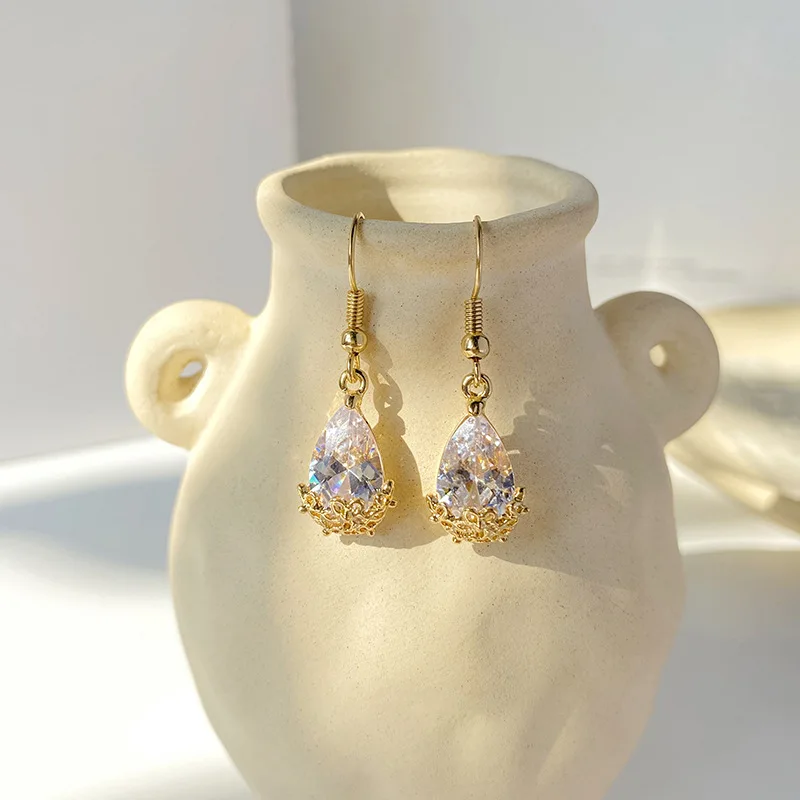 Wholesale Earrings Fashion Jewelry 2021 Stainless Steel Earrings Temperament Crystal Personality All-match Thin Earrings
Wholesale Earrings Fashion Jewelry 2021 Stainless Steel Earrings Temperament Crystal Personality All-match Thin Earrings