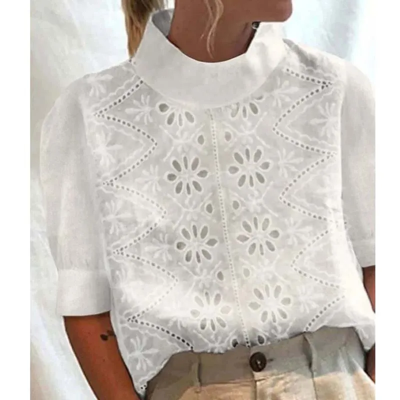 

Винтажная элегантная кружевная блузка с воротником «хомут», женские летние ажурные белые хлопковые рубашки, повседневная одежда, свободные топы с пышными рукавами, 26583