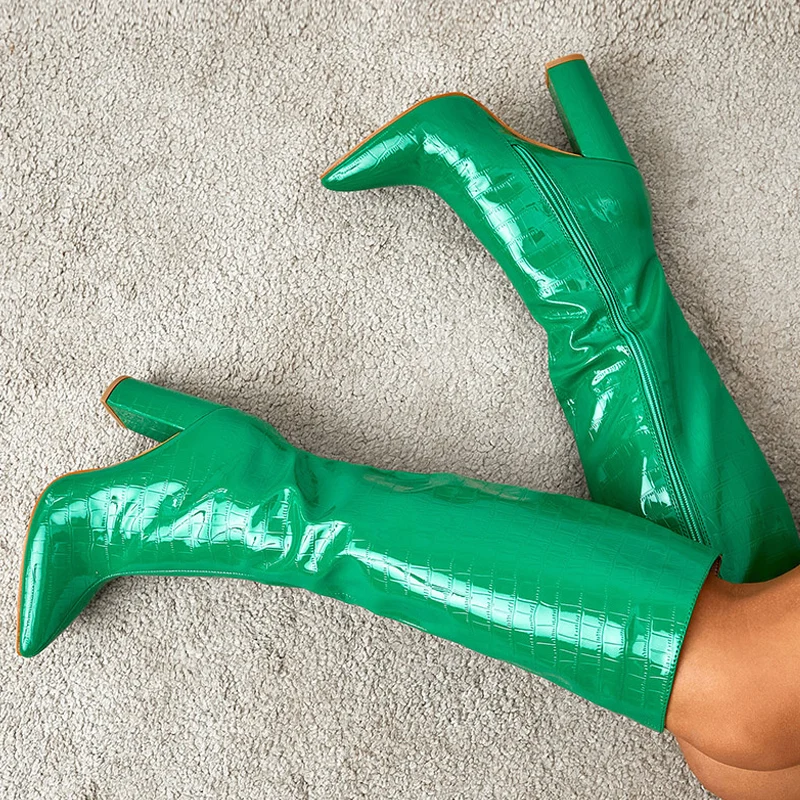 

Привлекательные Зеленые кожаные сапоги до колена со змеиным принтом, женские зимние длинные сапоги на квадратном каблуке, классные рыцарские сапоги с острым носком и молнией