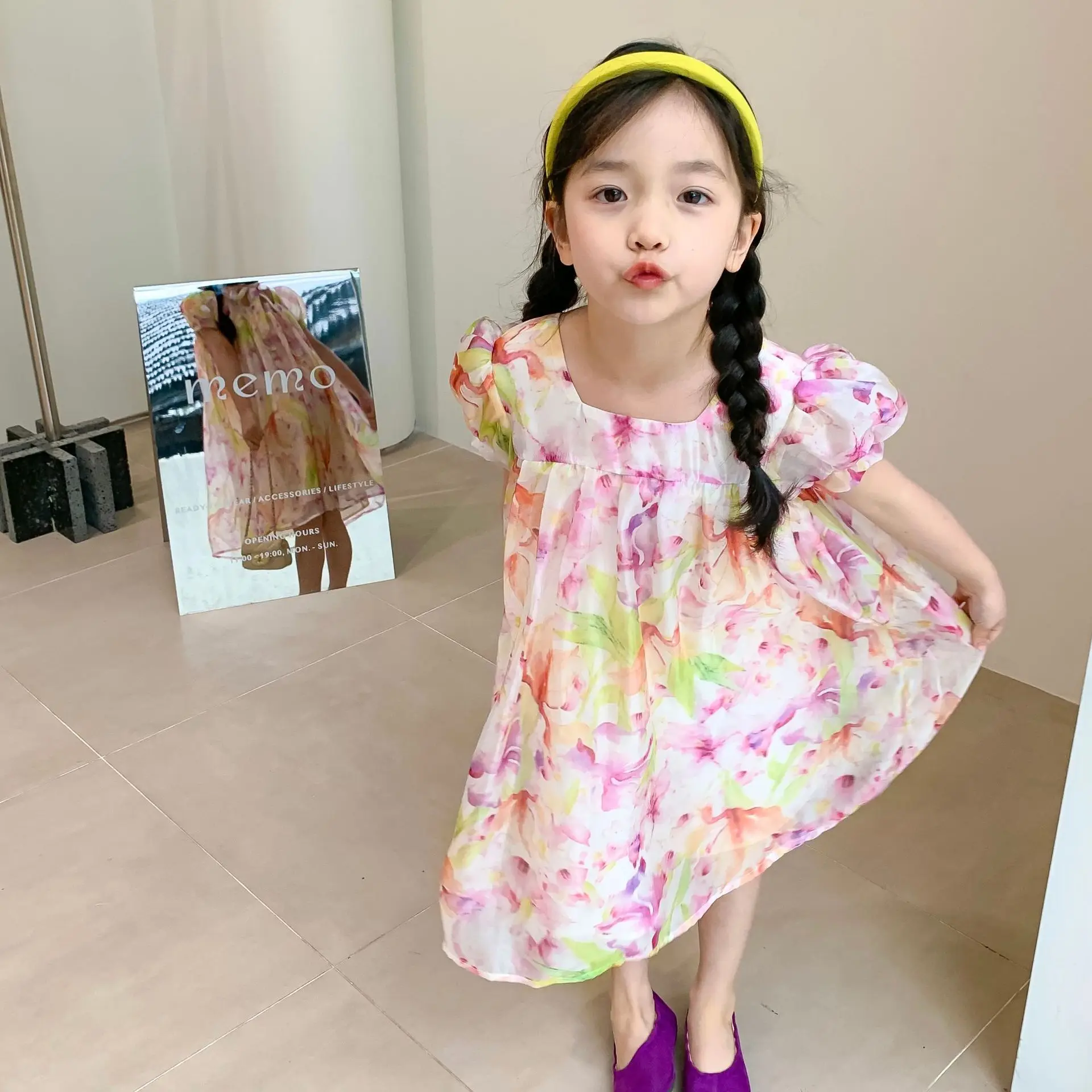 2022 Summer New Children Clothes Baby Girls Sweet Cute Round Collar Short Sleeve Iris Princess Dress 
2022 Summer New Children Clothes Baby Girls Sweet Cute Round Collar Short Sleeve Iris Princess Dress