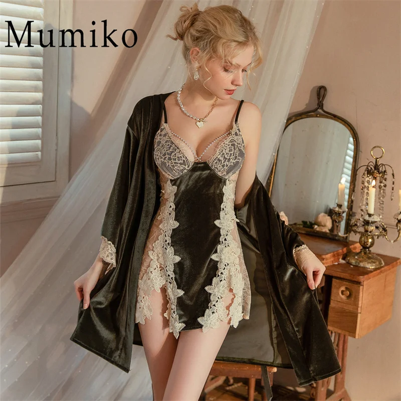 Women Winter Gold Velvet Pajama Sets Sexy Sleepwear Lace Embroidery 2 Pieces Homewear Pijama Nightwear Fashion Nightdress
Women Winter Gold Velvet Pajama Sets Sexy Sleepwear Lace Embroidery 2 Pieces Homewear Pijama Nightwear Fashion Nightdress