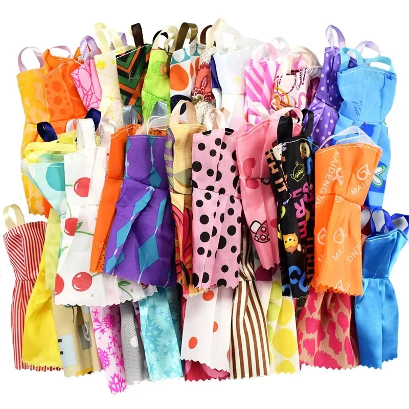6pcs/32pcs/35pcs/Set Doll Accessories Doll Clothes Dress+4 Glasses+Plastic Necklace+Handbag+ Shoes For Doll Decoration (No Doll)
6pcs/32pcs/35pcs/Set Doll Accessories Doll Clothes Dress+4 Glasses+Plastic Necklace+Handbag+ Shoes For Doll Decoration (No Doll)