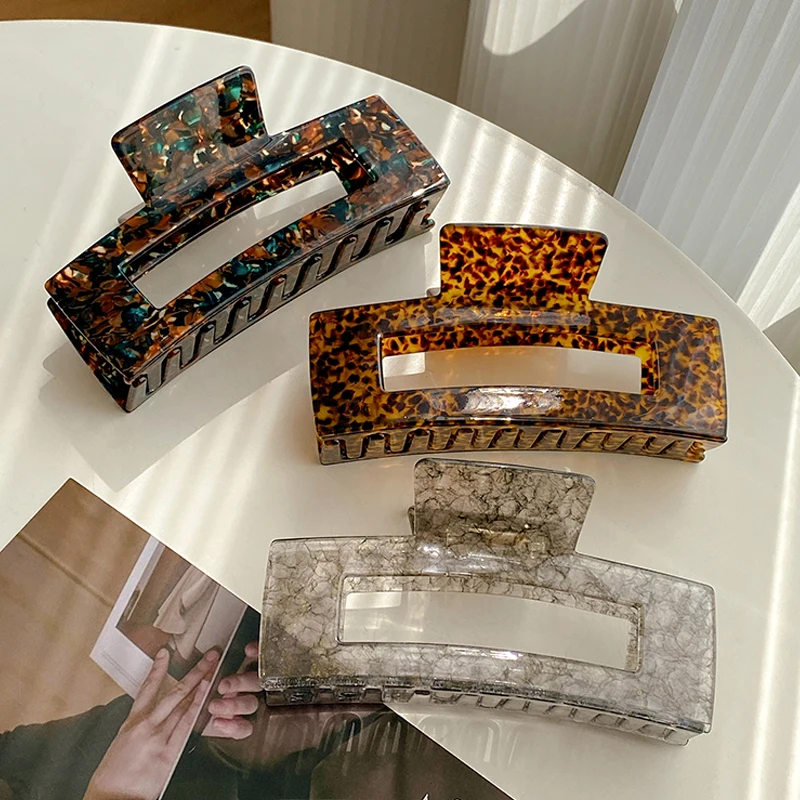 2023 New Ins Large Geometric Hollow Square Leopard Printing Acetate Hair Clip Hair Claw For Women Hair Accessories For Women
2023 New Ins Large Geometric Hollow Square Leopard Printing Acetate Hair Clip Hair Claw For Women Hair Accessories For Women