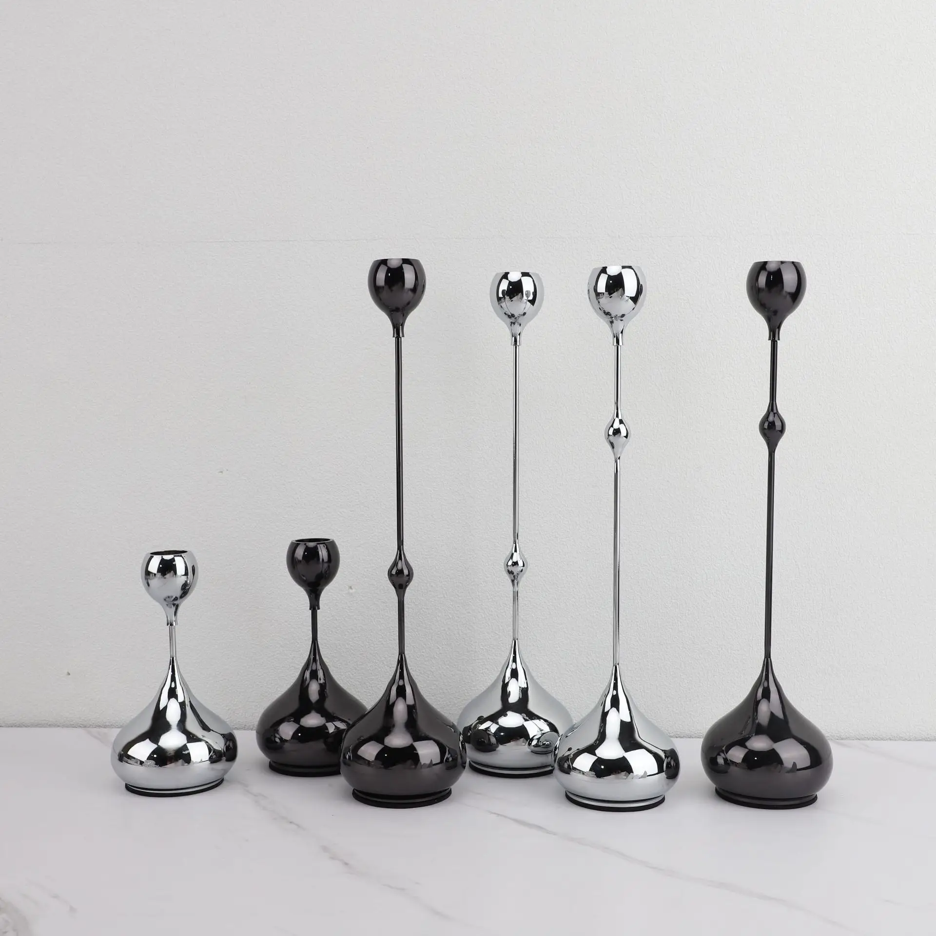 New Metal Candle Holder Simple Golden Wedding Decoration Bar Party Living Room Decoration Home Decoration
New Metal Candle Holder Simple Golden Wedding Decoration Bar Party Living Room Decoration Home Decoration
