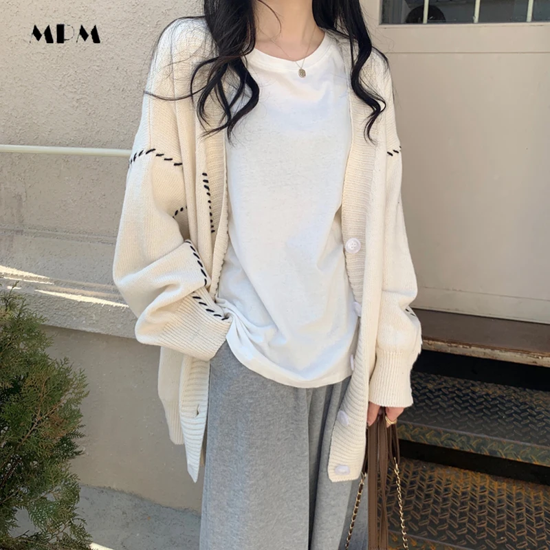 Preppy Style Knitted Sweater Women Winter Embroidery Korean Casual V Neck Button Cardigan Harajuku Women's Sweater
Preppy Style Knitted Sweater Women Winter Embroidery Korean Casual V Neck Button Cardigan Harajuku Women's Sweater