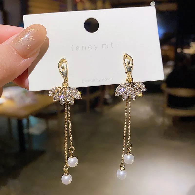 2022 Korean S925 Silvers Ballet Girls Pendant Earrings Long Shining Pearl Exquisite Jewellery for Woman Earrings Metal Fashion
2022 Korean S925 Silvers Ballet Girls Pendant Earrings Long Shining Pearl Exquisite Jewellery for Woman Earrings Metal Fashion