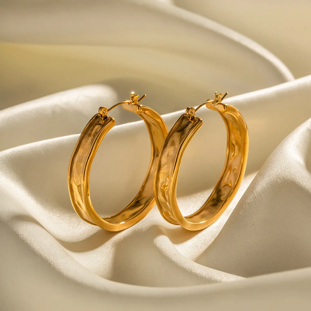 European and American Ins Style18K Gold Hollow Texture Hammered Big Circle Stainless Steel Non-Fading Women's Earrings
European and American Ins Style18K Gold Hollow Texture Hammered Big Circle Stainless Steel Non-Fading Women's Earrings