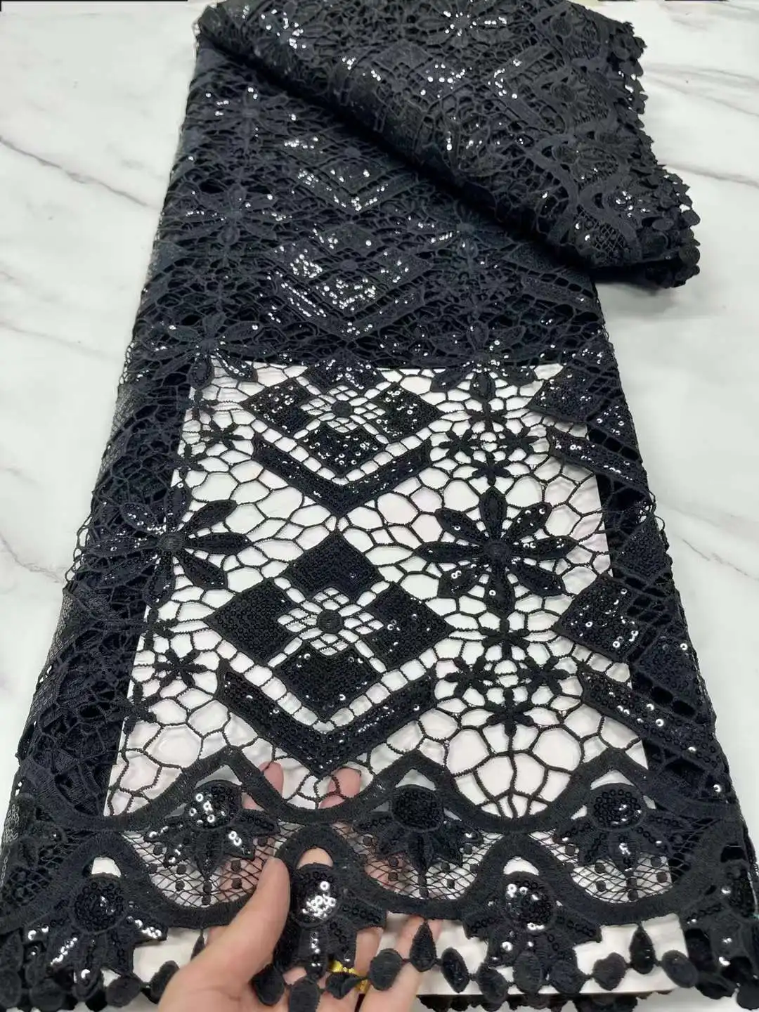 Black Lace Material for Dressmaking Guipure Cord Lace Sewing African Material Mesh Sequined Hot Sale Fashionable Women JJYG65
Black Lace Material for Dressmaking Guipure Cord Lace Sewing African Material Mesh Sequined Hot Sale Fashionable Women JJYG65