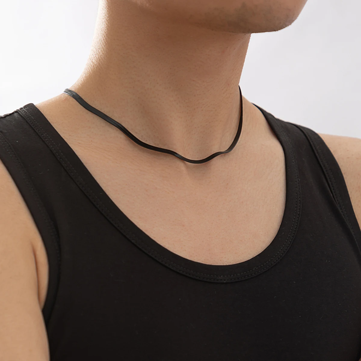 Punk Black Snake Chain Necklace Men Trendy Simple Short Chains Choker Necklaces Collar 2022 Fashion Jewelry for Neck Accessories 
Punk Black Snake Chain Necklace Men Trendy Simple Short Chains Choker Necklaces Collar 2022 Fashion Jewelry for Neck Accessories