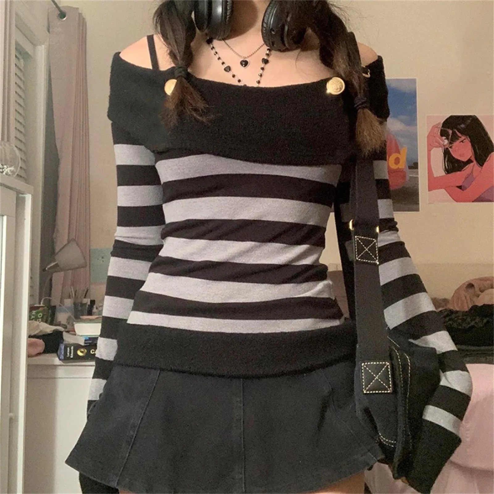 Women'S Collision Color Stripes Long Sleeved Pullover Sexy Neck Strapless T Shirt Fall Tees for Women 
Women'S Collision Color Stripes Long Sleeved Pullover Sexy Neck Strapless T Shirt Fall Tees for Women