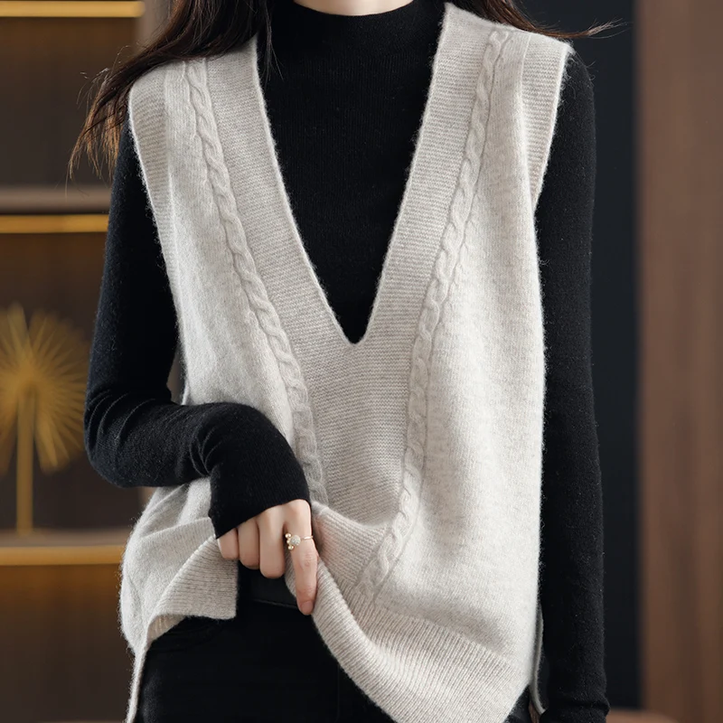 New V-Neck Girls Pullover 100% Wool Knitted Sweater Autumn Winter Women Vest Sleeveless Female Fashion Warm Casual Oversize
New V-Neck Girls Pullover 100% Wool Knitted Sweater Autumn Winter Women Vest Sleeveless Female Fashion Warm Casual Oversize