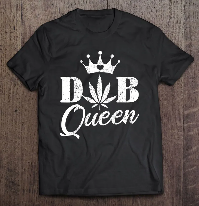 Dab Queen Weed Stoner Girl Конопля 420 белая королева ворона футболки с силуэтом мужская одежда гранж мужские футболки Футболка
Dab Queen Weed Stoner Girl Конопля 420 белая королева ворона футболки с силуэтом мужская одежда гранж мужские футболки Футболка
