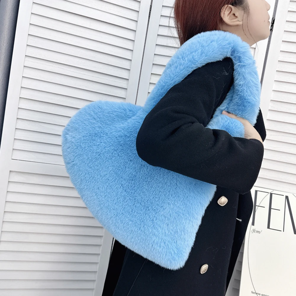 Cute Heart Shaped Fuax Fur Bag Candy Color Soft Plush Shoulder Bag Designer Tote Bags for Women Winter Fluffy Handbags and Purse 
Cute Heart Shaped Fuax Fur Bag Candy Color Soft Plush Shoulder Bag Designer Tote Bags for Women Winter Fluffy Handbags and Purse