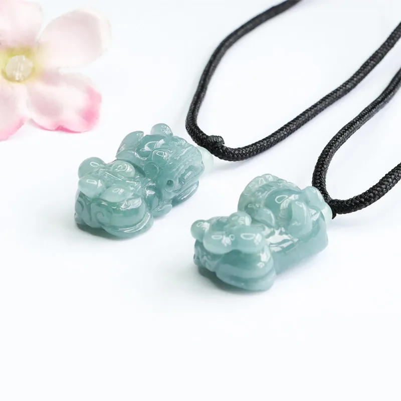 Mai Chuang/ Natural Burmese Blue Water Jade Overlord Pixiu Emerald Necklace Pendant Men and Women Fashion Fine Jewelry Gift
Mai Chuang/ Natural Burmese Blue Water Jade Overlord Pixiu Emerald Necklace Pendant Men and Women Fashion Fine Jewelry Gift