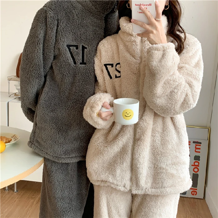 Autumn Winter Warm Flannel Zipper Couple Pajamas Set Women Sleepwear Family Pijama Male Home Clothes Women Casual Men pijamas
Autumn Winter Warm Flannel Zipper Couple Pajamas Set Women Sleepwear Family Pijama Male Home Clothes Women Casual Men pijamas