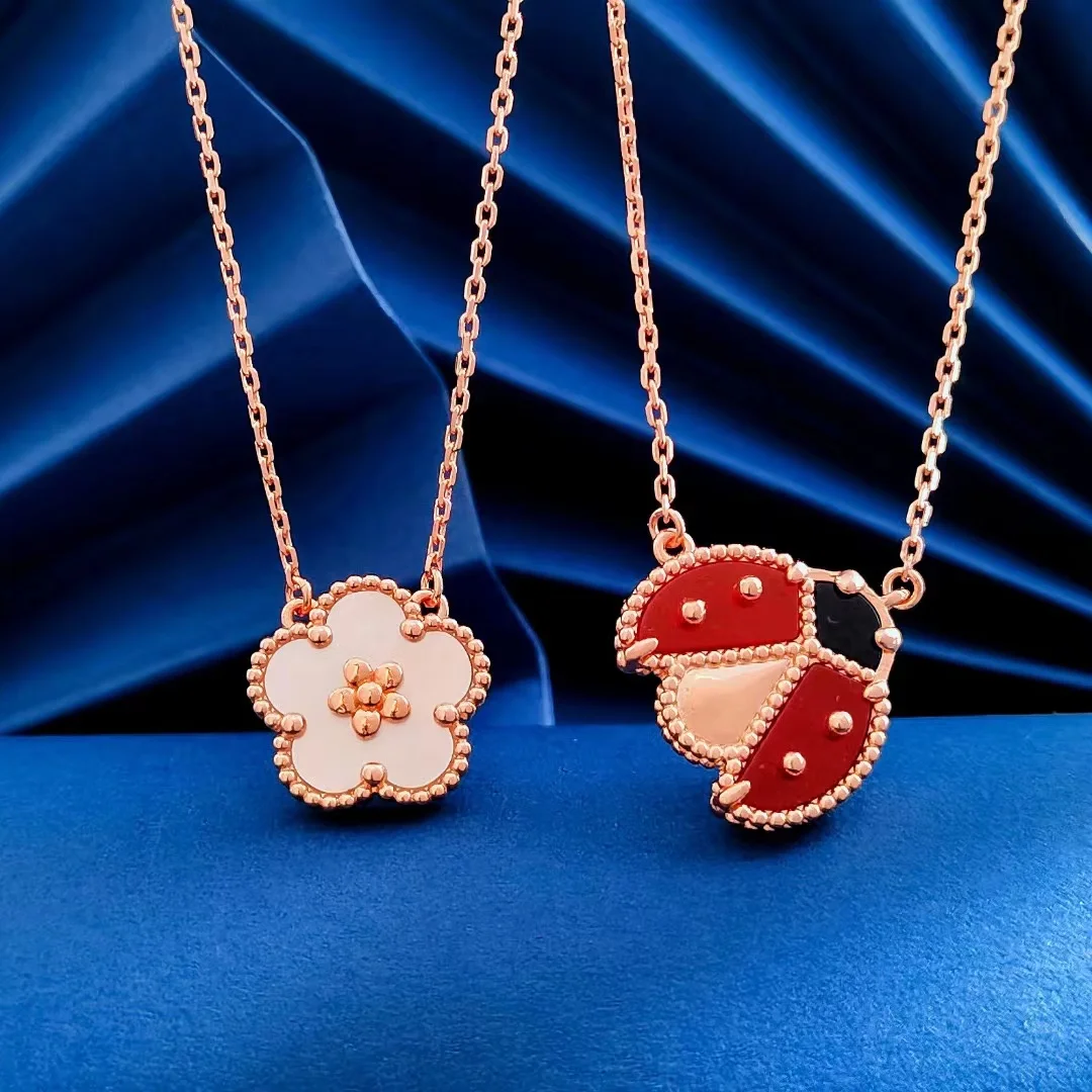 Brand Rose Gold Plum Blossom Seven Star Ladybug Necklace Bracelet Women's Fashion Simple Party High Grade Jewelry
Brand Rose Gold Plum Blossom Seven Star Ladybug Necklace Bracelet Women's Fashion Simple Party High Grade Jewelry
