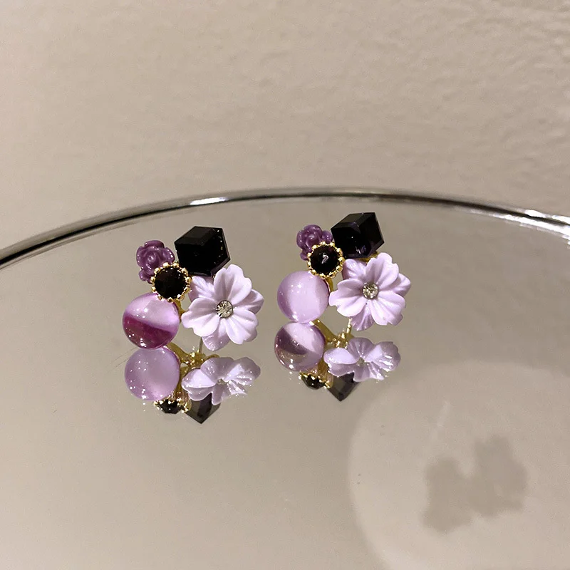 Ms 2022 South Korea Fashionable New Purple Daisy Flowers Stud Earrings, Individuality Elegant Temperament Earrings Jewelry
Ms 2022 South Korea Fashionable New Purple Daisy Flowers Stud Earrings, Individuality Elegant Temperament Earrings Jewelry