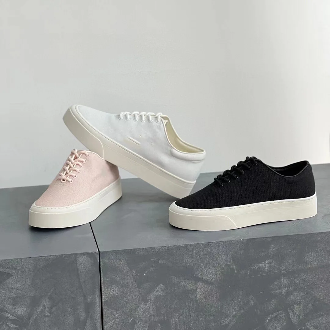 The Row Matsuke Shoes Thick Sole Canvas Shoes Female Letter Embroidered Round Head Lacing Comfortable Casual Board Shoes
The Row Matsuke Shoes Thick Sole Canvas Shoes Female Letter Embroidered Round Head Lacing Comfortable Casual Board Shoes
