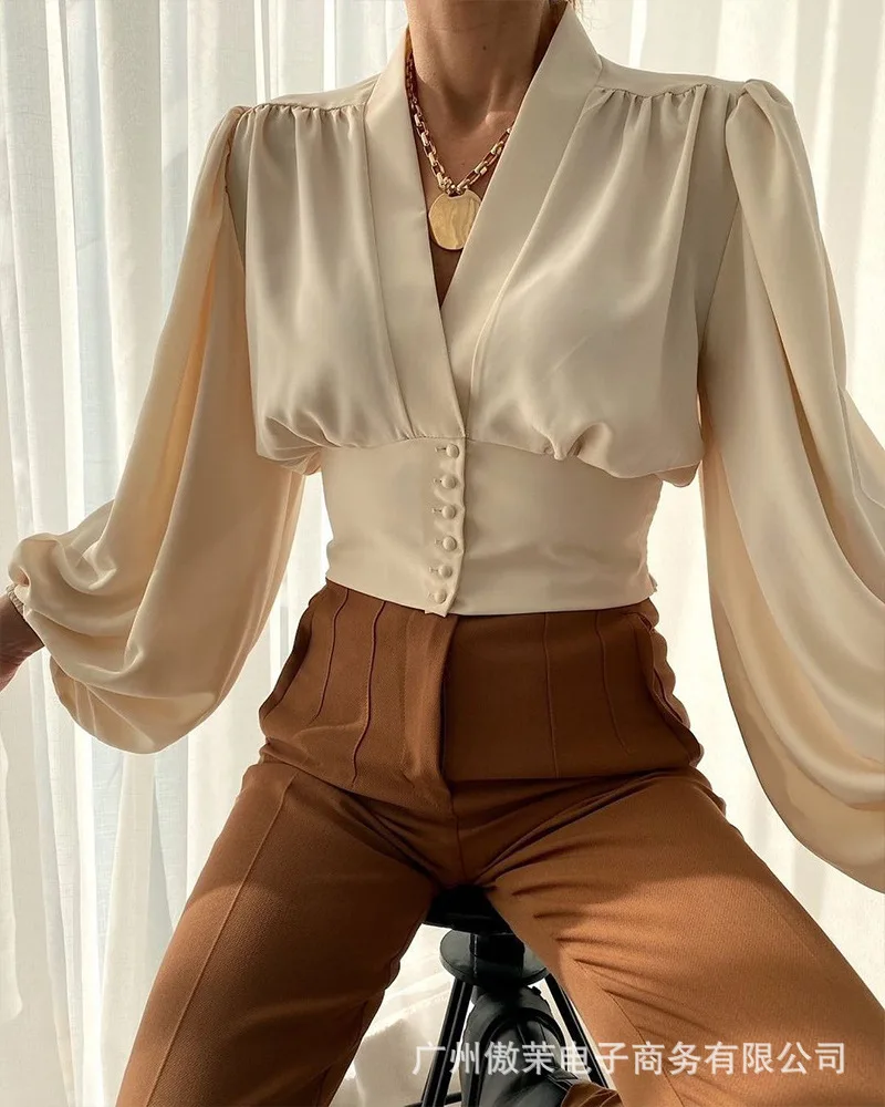 2022 New Shirt Women V-neck Long-sleeved Top Temperament Commuter Pleated Button Top Spot Is Now Lantern Sleeve Shirt T-shirt
2022 New Shirt Women V-neck Long-sleeved Top Temperament Commuter Pleated Button Top Spot Is Now Lantern Sleeve Shirt T-shirt