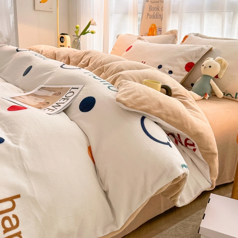 4 Pieces Bedding Duvet Cover Set Pinch Pleated Queen Quilt Cover Flower Leaf Patterned Reversible Blanket Set Home Decor Bedding
4 Pieces Bedding Duvet Cover Set Pinch Pleated Queen Quilt Cover Flower Leaf Patterned Reversible Blanket Set Home Decor Bedding