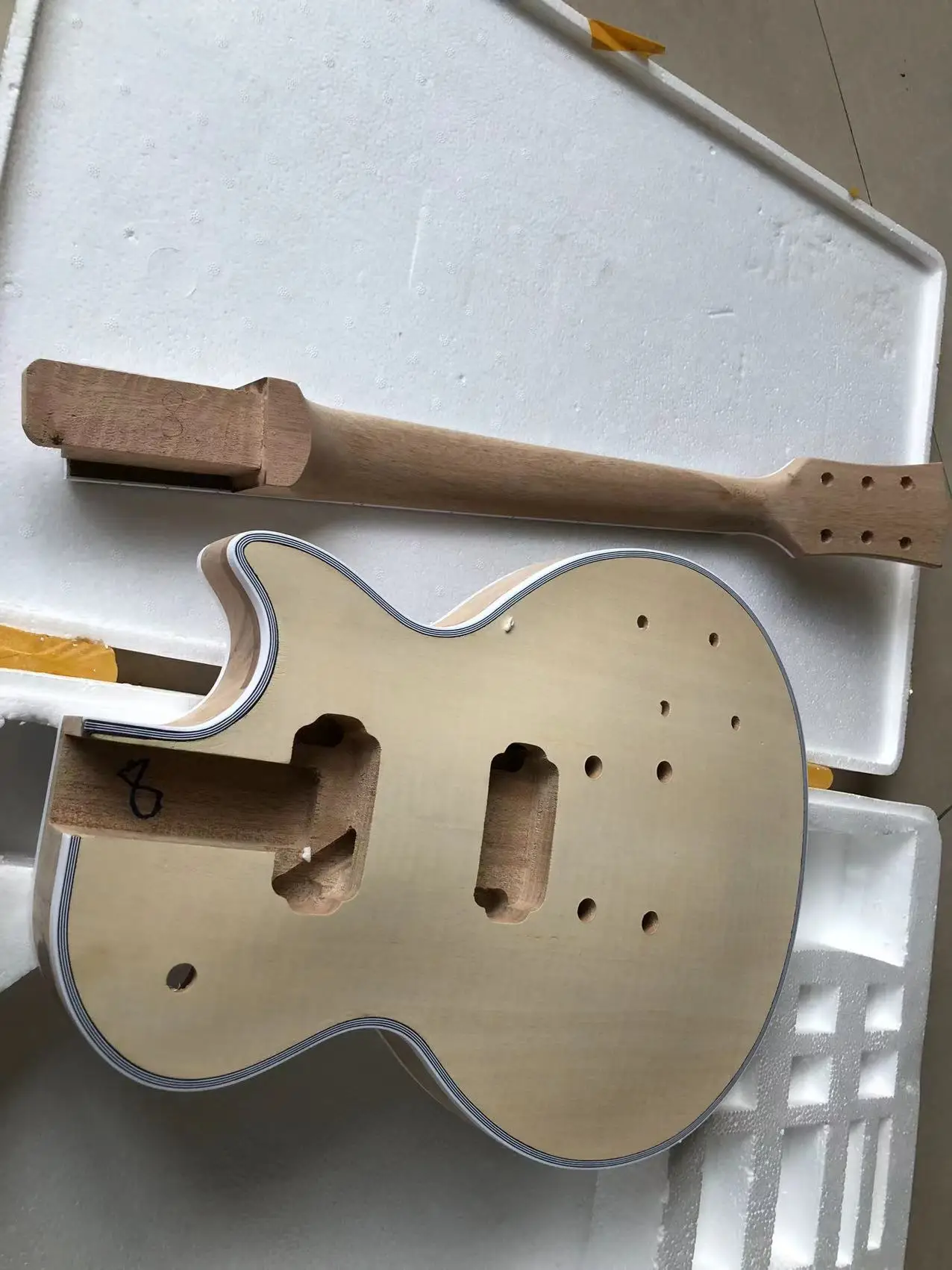 Unfinished LP Electric Guitar A Flame Maple Top Solid Mahogany Rosewood Fretboard Free Delivery
Unfinished LP Electric Guitar A Flame Maple Top Solid Mahogany Rosewood Fretboard Free Delivery