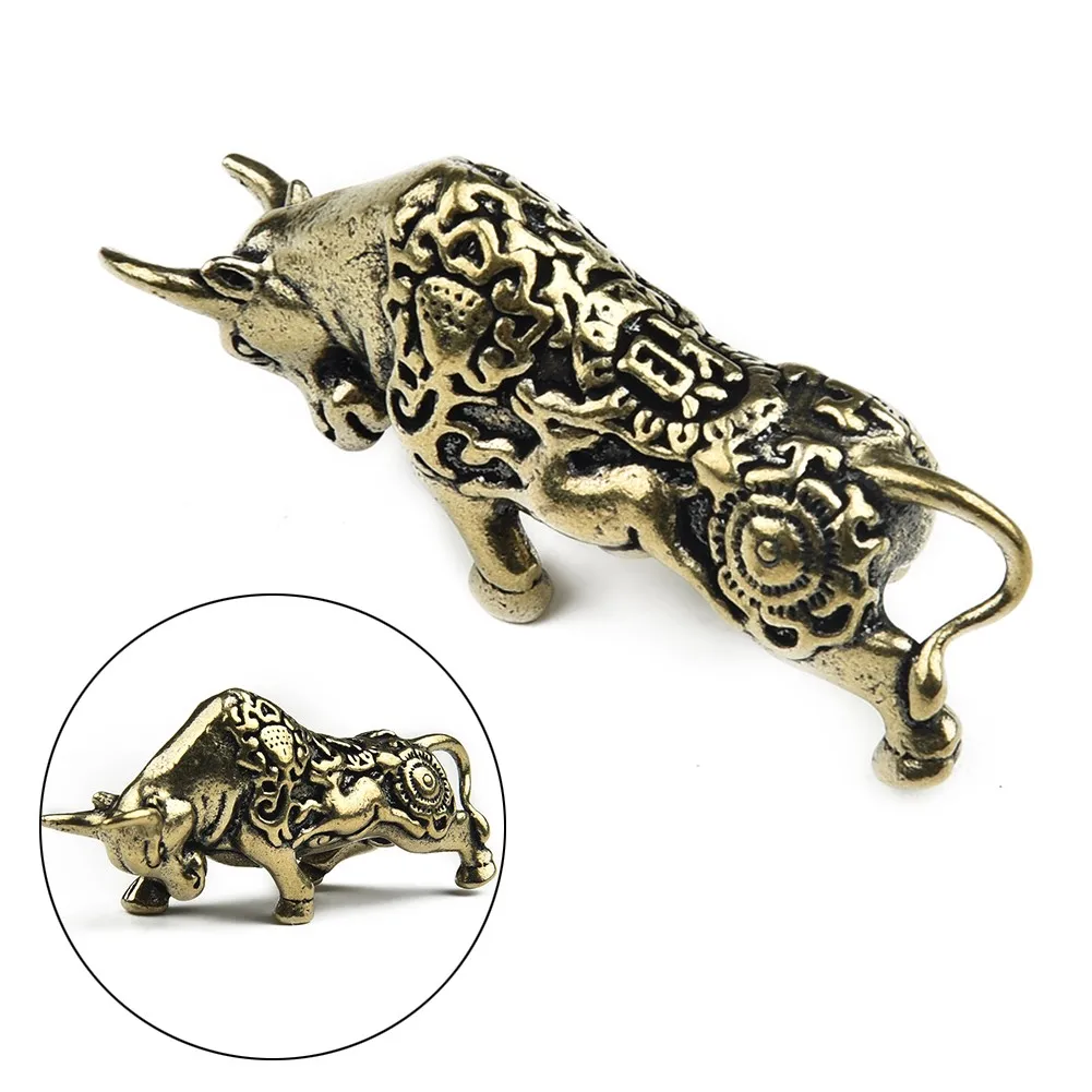 1pcs Vintage Crafts Copper Bullfighting Statue Miniature Animal Bull Ornament Home Desk Decorations Brass Craftworks
1pcs Vintage Crafts Copper Bullfighting Statue Miniature Animal Bull Ornament Home Desk Decorations Brass Craftworks