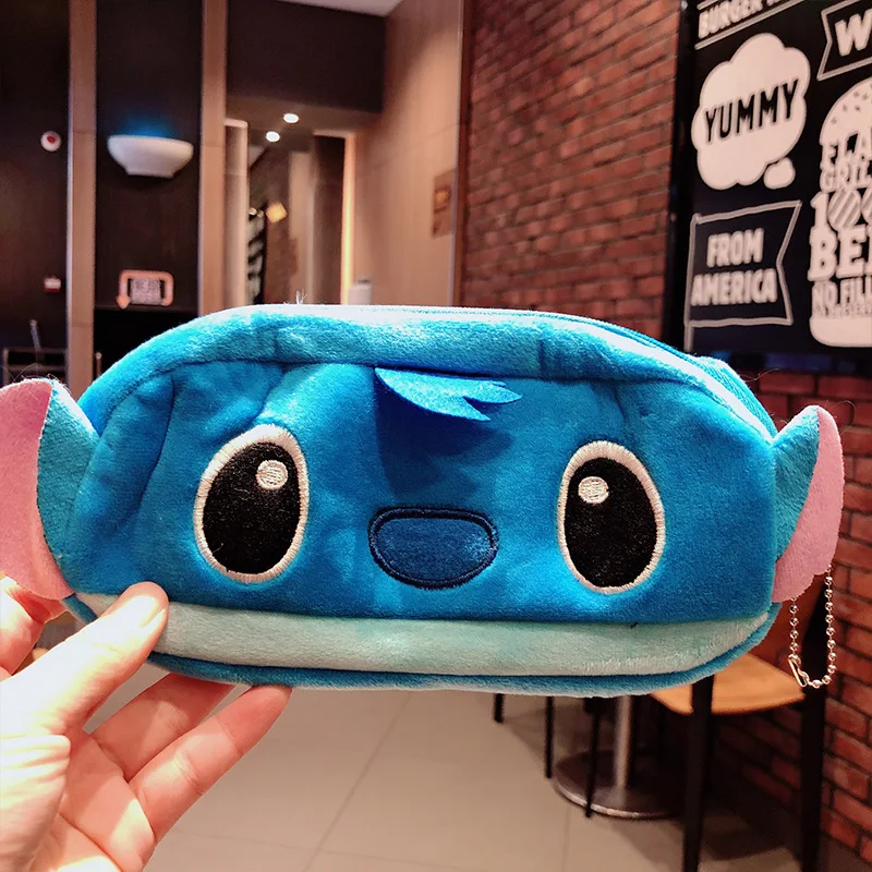 Плюшевый пенал Disney Stitch для детей
Плюшевый пенал Disney Stitch для детей