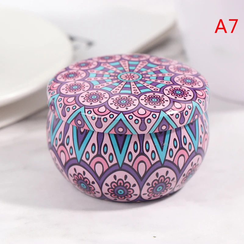 Круглая металлическая коробка для свечей
Круглая металлическая коробка для свечей