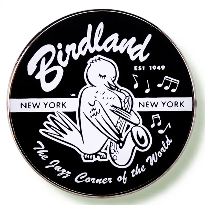 Vintage Birdland New York Jazz Club Pin Enamel Brooch Alloy Metal Badges Lapel Pins Brooches for Backpacks Jewelry Accessories
Vintage Birdland New York Jazz Club Pin Enamel Brooch Alloy Metal Badges Lapel Pins Brooches for Backpacks Jewelry Accessories