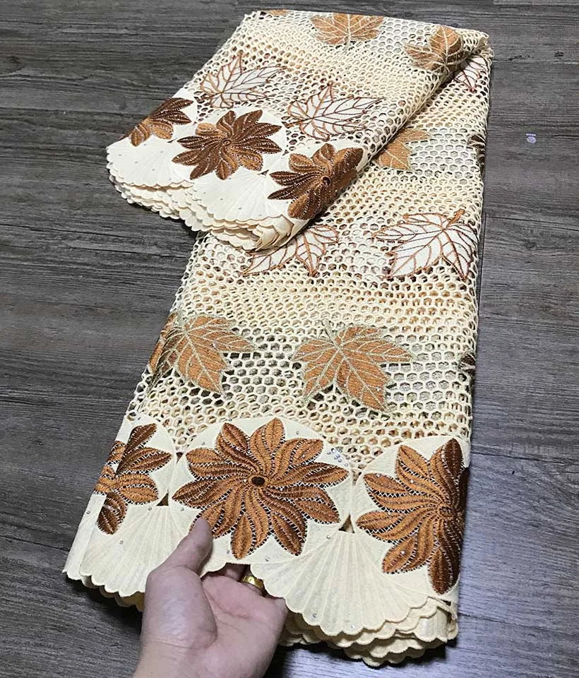 2022 High Quality French Cord Bestseller French Embroidery Guipure Cord Lace Fabric African Lace Fabric For Wedding Party Dress
2022 High Quality French Cord Bestseller French Embroidery Guipure Cord Lace Fabric African Lace Fabric For Wedding Party Dress