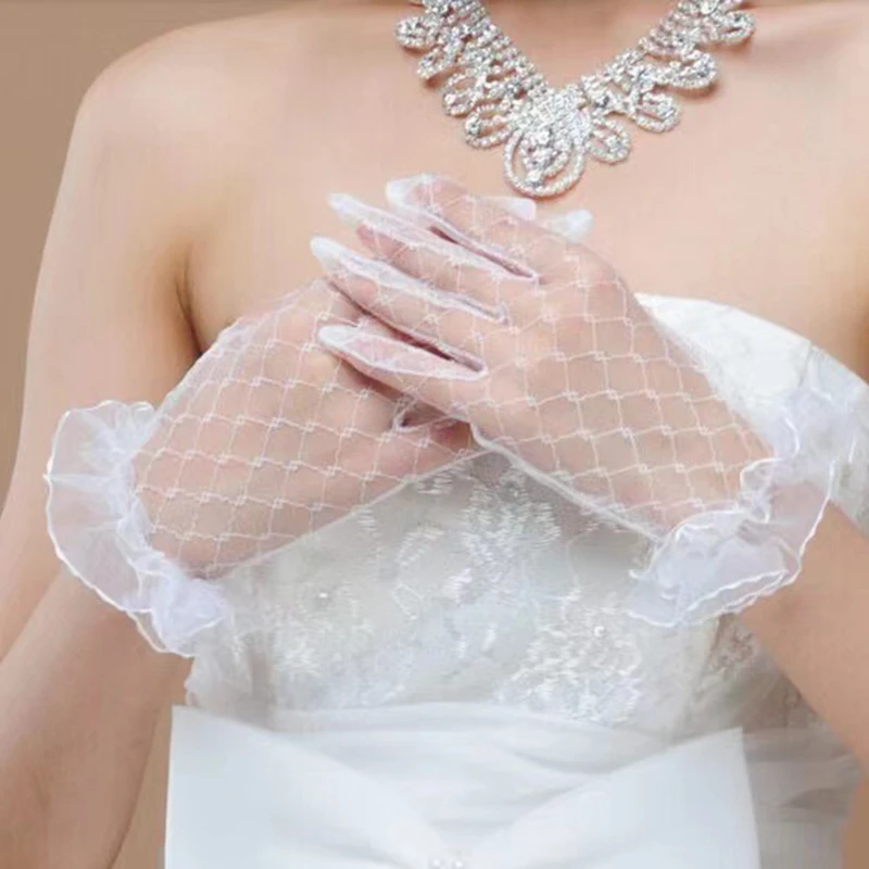 Japanese Soft Girl Black White Lace Gloves Girl Gothic Lolita Mesh Bow Flower Lace Gloves Sweet Wristband Maid Cosplay
Japanese Soft Girl Black White Lace Gloves Girl Gothic Lolita Mesh Bow Flower Lace Gloves Sweet Wristband Maid Cosplay