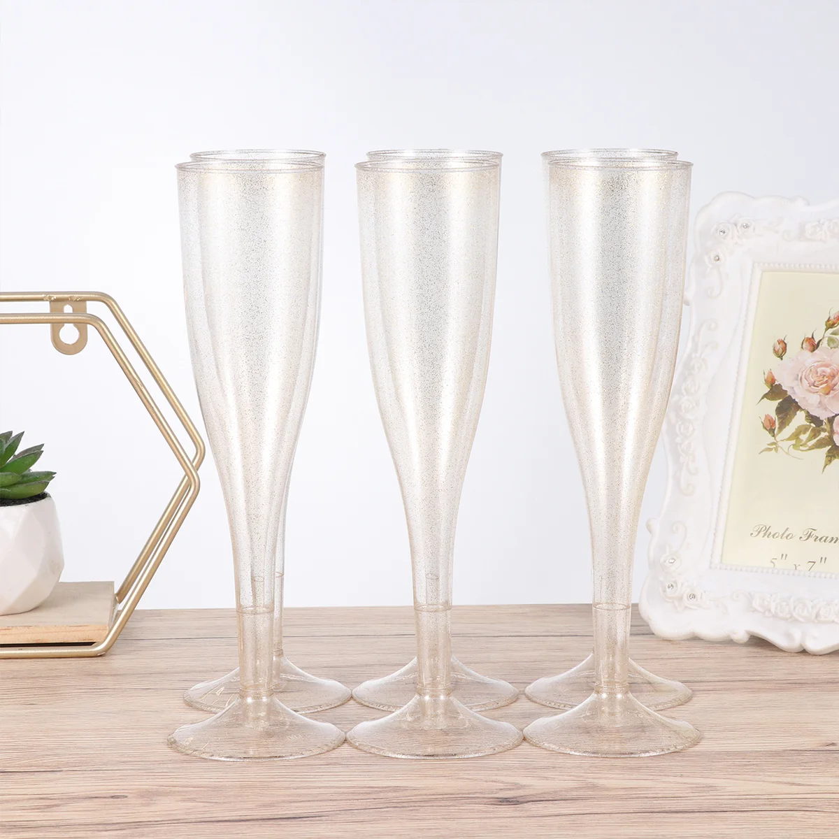 30pcs Glitter Champagne Flutes Clear Cup Wedding Christmas Holiday Party Glass ( Golden )
30pcs Glitter Champagne Flutes Clear Cup Wedding Christmas Holiday Party Glass ( Golden )