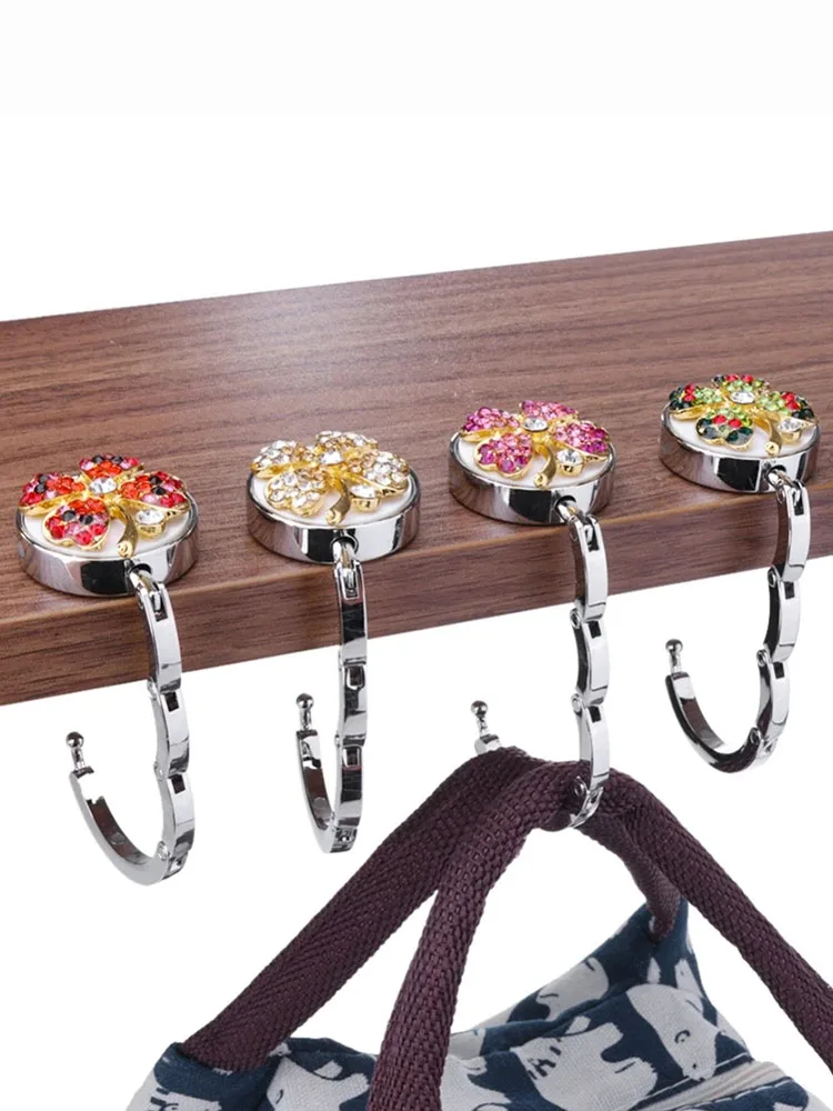 Metal Portable Folding Hook Hanger Purse Handbag Holders Foldable Table Hook Women Handbag Travel Supplies Organizer Accessories
Metal Portable Folding Hook Hanger Purse Handbag Holders Foldable Table Hook Women Handbag Travel Supplies Organizer Accessories