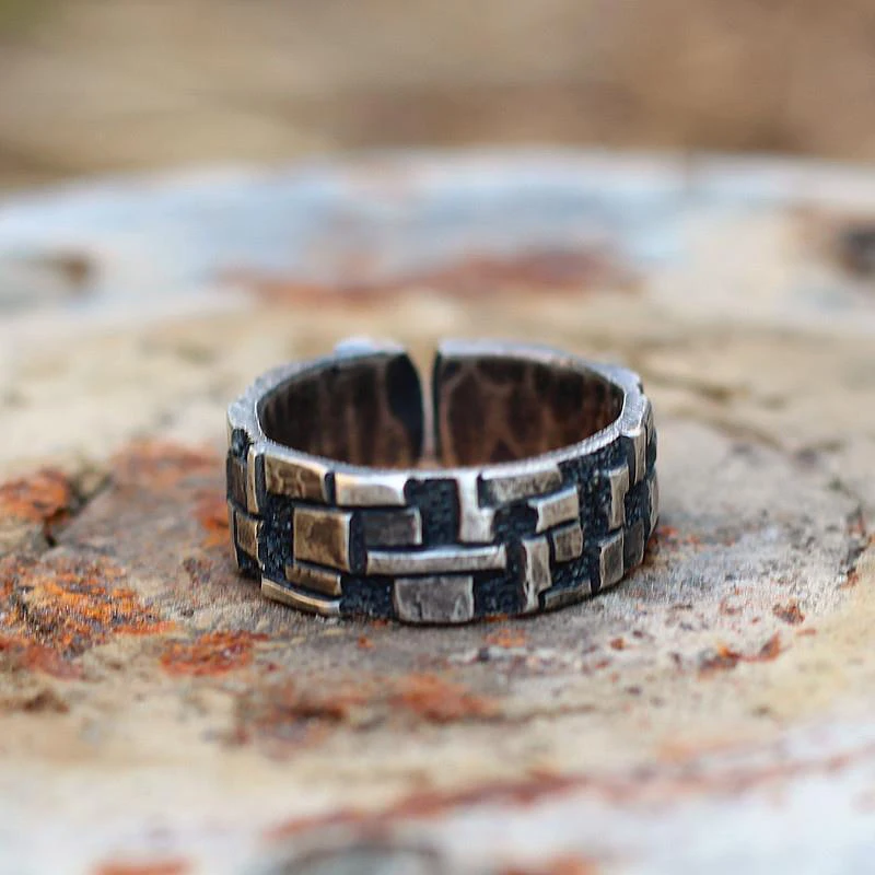 New Niche Design Ring Original Creative Handmade Old Retro Punk Personality Cold Wind Jewelry Accessories
New Niche Design Ring Original Creative Handmade Old Retro Punk Personality Cold Wind Jewelry Accessories
