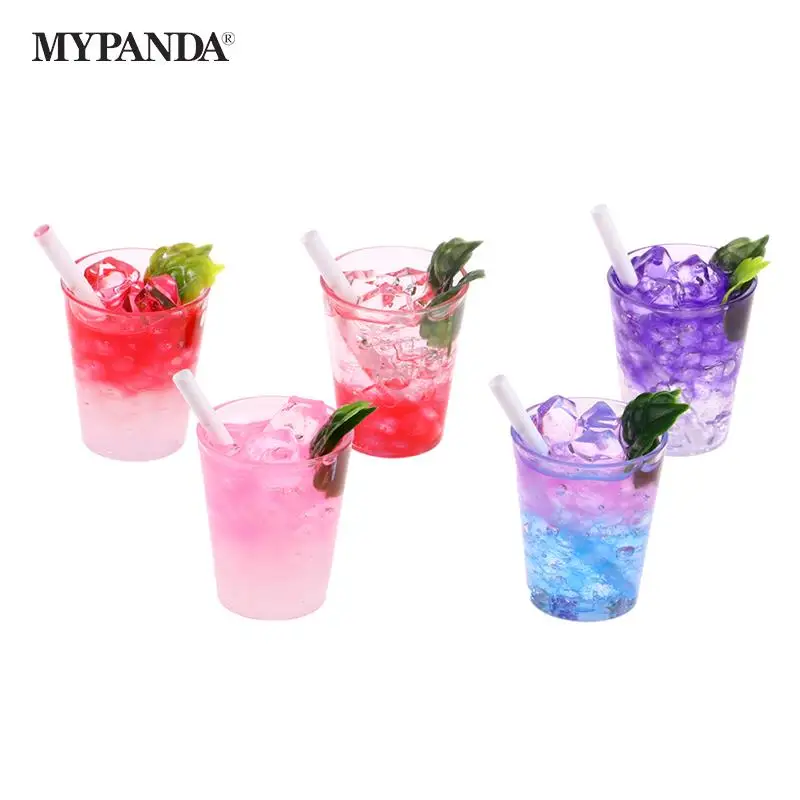 1pc 1:12 Dollhouse Miniature Food Two-Color Ice Cup Model Pretend Play Kitchen Drink Toys For Doll House Decor random color
1pc 1:12 Dollhouse Miniature Food Two-Color Ice Cup Model Pretend Play Kitchen Drink Toys For Doll House Decor random color