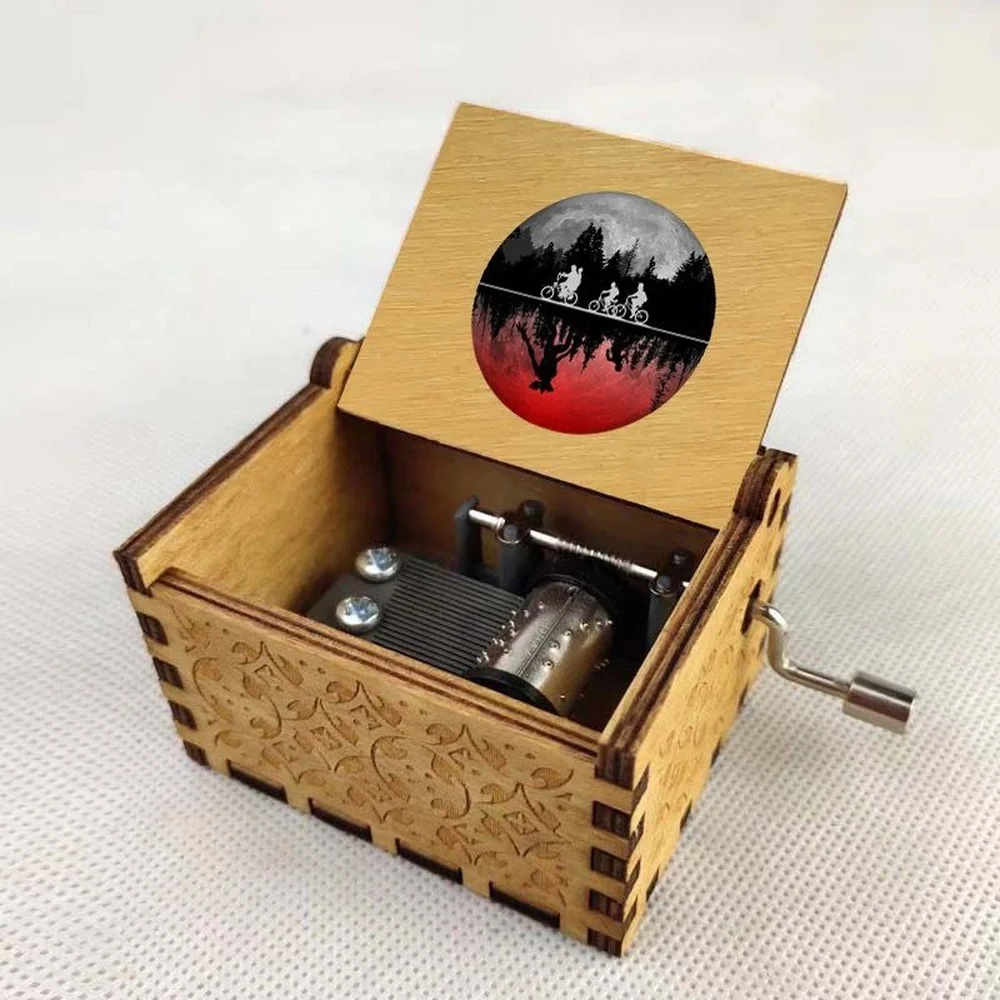 Stranger Things Music Box Classical Hand-cranked Music Box Ornament Anime Girls Retro Wooden Music Box
Stranger Things Music Box Classical Hand-cranked Music Box Ornament Anime Girls Retro Wooden Music Box