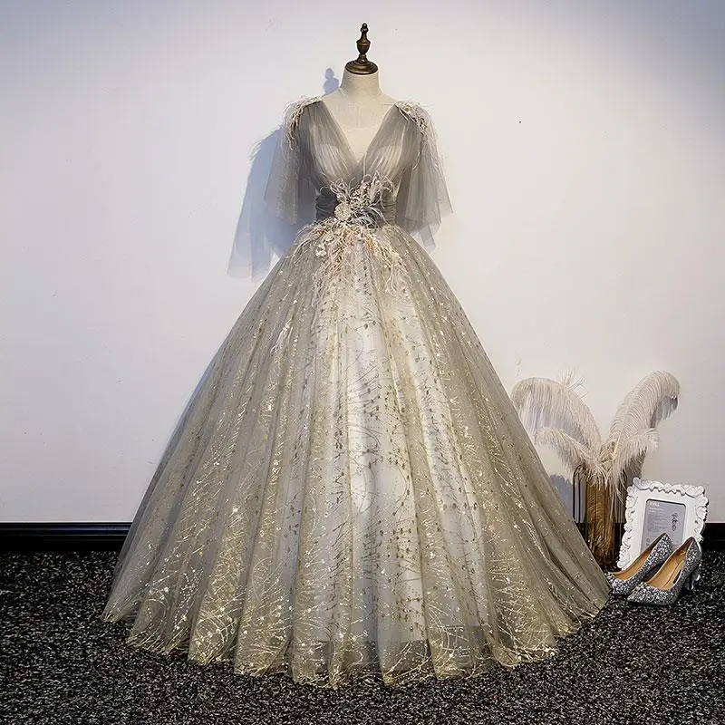 Elegnant Fashion V-neck Floor-length Prom Dress Luxurious Ball Gown Sequins Tulle Regular Backless Vestidos Graduation Dresses
Elegnant Fashion V-neck Floor-length Prom Dress Luxurious Ball Gown Sequins Tulle Regular Backless Vestidos Graduation Dresses