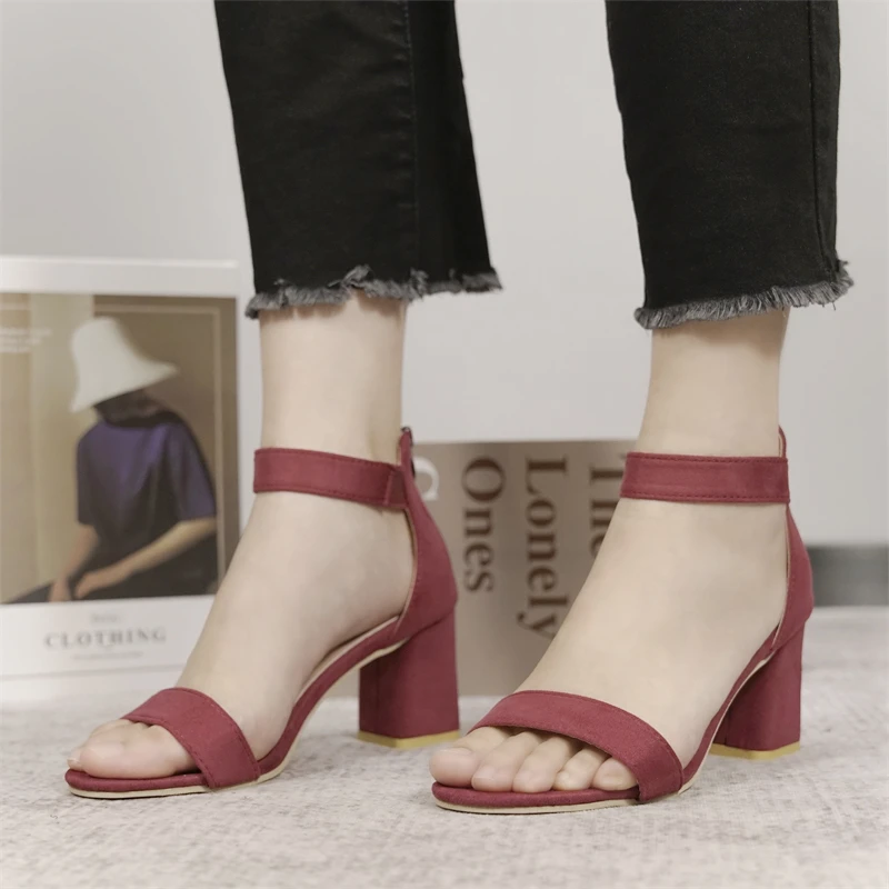 Summer Women Chunky High-heeled Sandals Leopard Print Color Elegant Fashion Social Dress Wine Red Wedding 2022 New Trend Size 43
Summer Women Chunky High-heeled Sandals Leopard Print Color Elegant Fashion Social Dress Wine Red Wedding 2022 New Trend Size 43