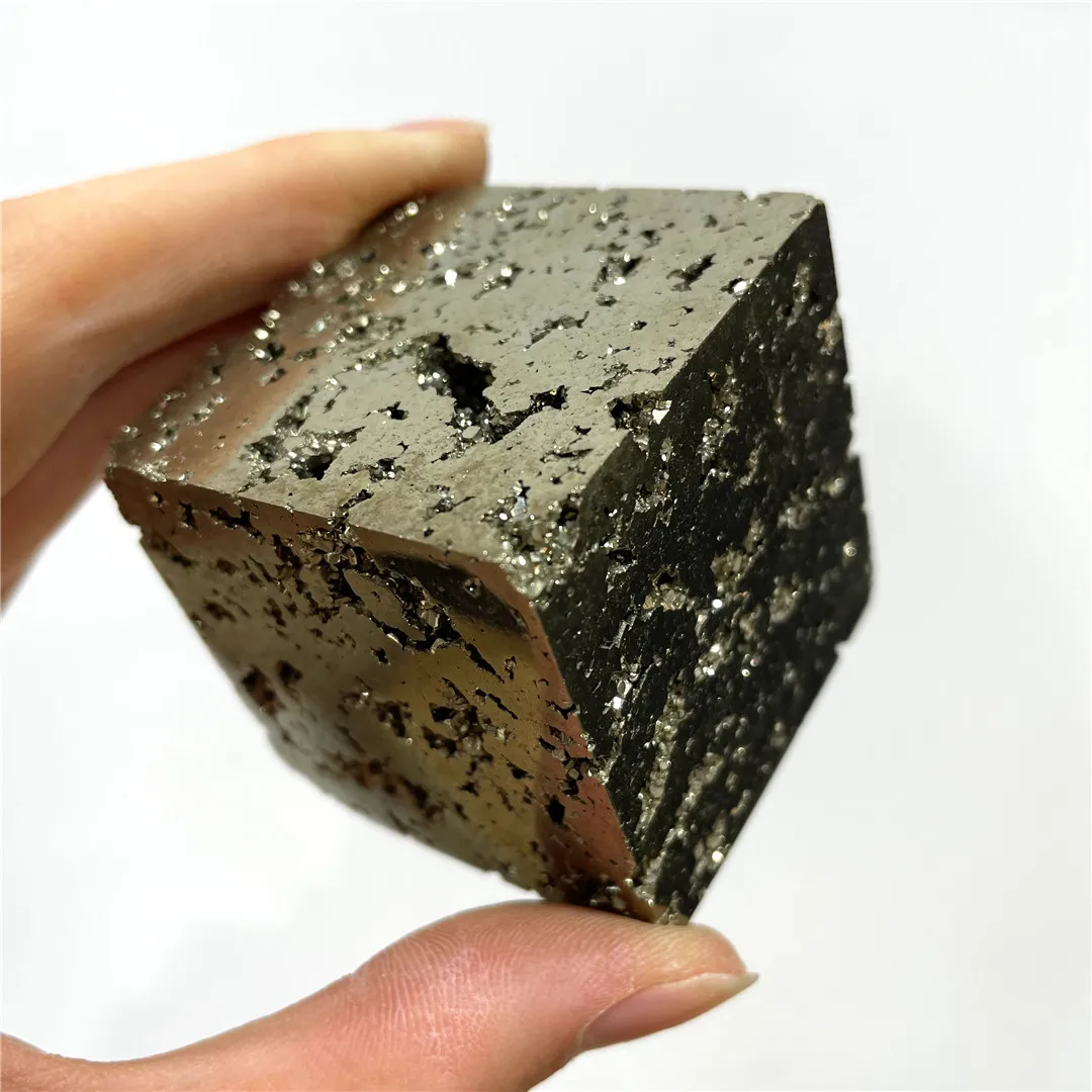 Natural Pyrite Crystal Cube Good Quality Heptahedron Drusy Mineral Rock Ores Feng Shui Gemstone Table Ornament Decorate Crafts
Natural Pyrite Crystal Cube Good Quality Heptahedron Drusy Mineral Rock Ores Feng Shui Gemstone Table Ornament Decorate Crafts