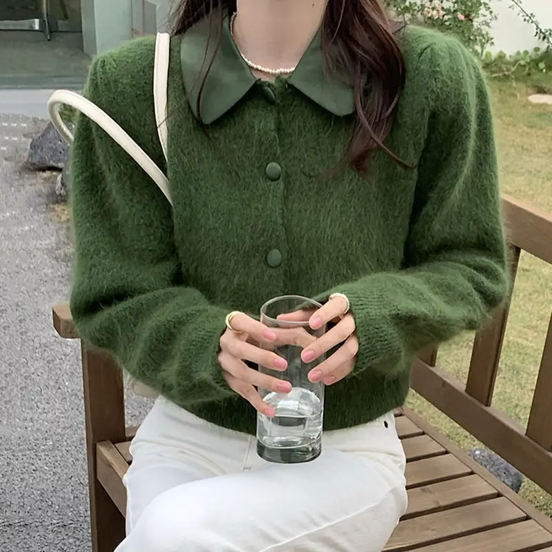 French Retro Cardigan Women Elegant Lapel Long Sleeved Sweater Coat 2022 Autumn Winter Korean Casual Single Breasted Knitted Top
French Retro Cardigan Women Elegant Lapel Long Sleeved Sweater Coat 2022 Autumn Winter Korean Casual Single Breasted Knitted Top