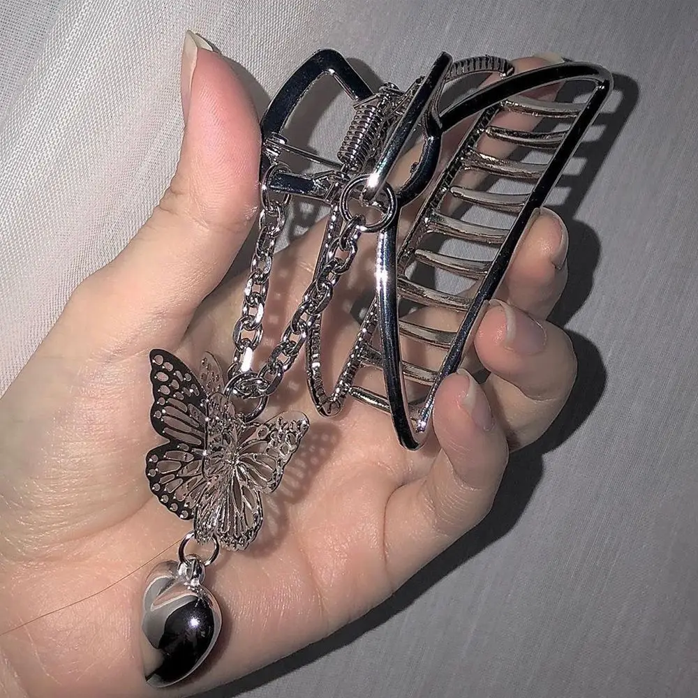 Hollow Out Butterfly Heart Tassel Hair Pins For Women Girl Vintage Metal Silver Color Harajuku Hair Clip Jewelry Accessories New
Hollow Out Butterfly Heart Tassel Hair Pins For Women Girl Vintage Metal Silver Color Harajuku Hair Clip Jewelry Accessories New