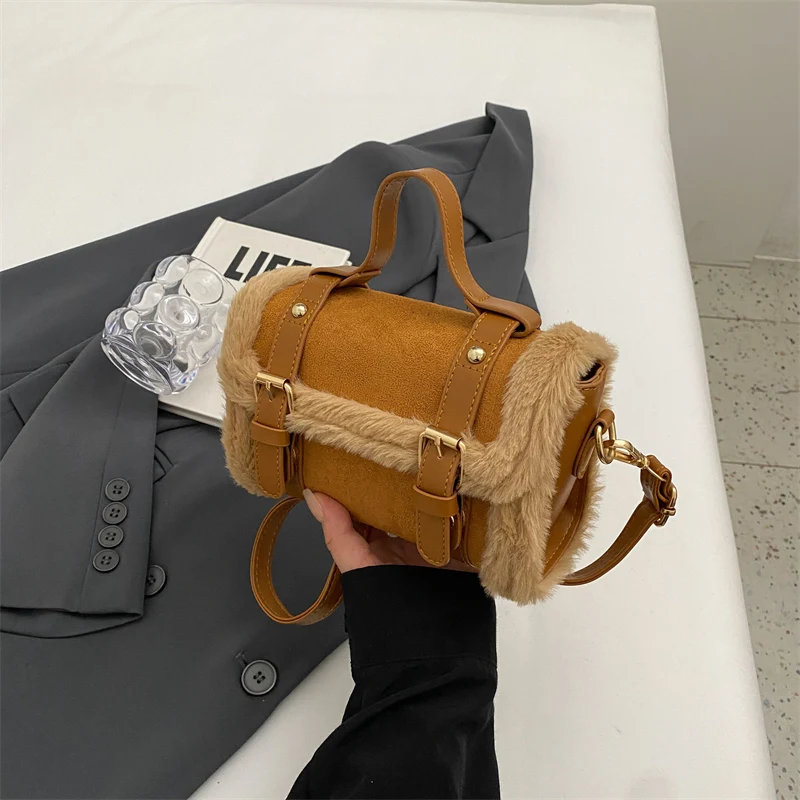 Fashion Winter Lamb Plush Handbags Women's Retro Purse Shopping Bag Casual Female Office Lady Subaxillary Commuter Shoulder Bag
Fashion Winter Lamb Plush Handbags Women's Retro Purse Shopping Bag Casual Female Office Lady Subaxillary Commuter Shoulder Bag
