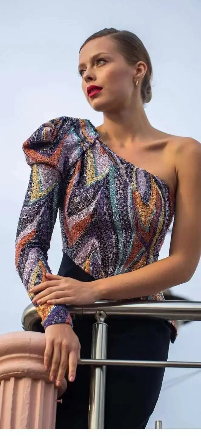 Fashion French Embroidery HIgh Quality Lace Fabric African Nigerian Sequins Lace Fabric For Model Wedding Dress 5 Yards Sewing
Fashion French Embroidery HIgh Quality Lace Fabric African Nigerian Sequins Lace Fabric For Model Wedding Dress 5 Yards Sewing