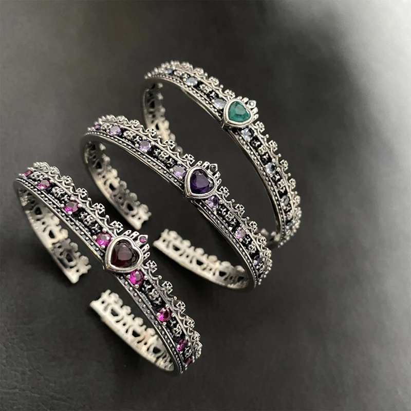Retro Silver Old Craft Black Crystal Cross Crown Love High Quality Open Bracelet Women's Luxury Bangle Bracelet
Retro Silver Old Craft Black Crystal Cross Crown Love High Quality Open Bracelet Women's Luxury Bangle Bracelet
