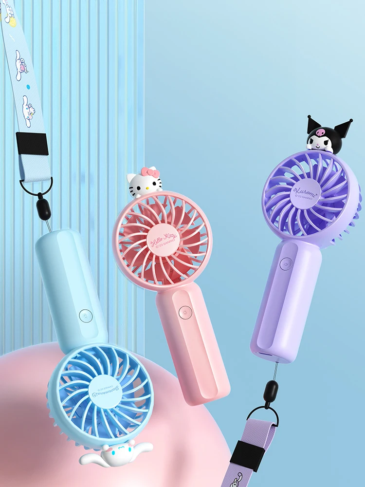 Ручной небольшой вентилятор Kawaii Sanrios, портативный бесшумный мини-вентилятор с USB-зарядкой, милый Электрический вентилятор Kuromi, Детская уличная охлаждающая техника
Ручной небольшой вентилятор Kawaii Sanrios, портативный бесшумный мини-вентилятор с USB-зарядкой, милый Электрический вентилятор Kuromi, Детская уличная охлаждающая техника