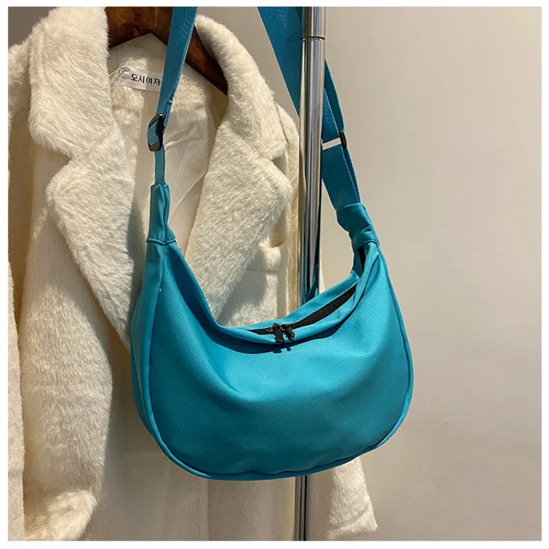 Simple Design Women's Messenger Bag Fashion Ladies Nylon Hobos Small Shoulder Bags Vintage Female Girls Purse Cloth Handbags
Simple Design Women's Messenger Bag Fashion Ladies Nylon Hobos Small Shoulder Bags Vintage Female Girls Purse Cloth Handbags