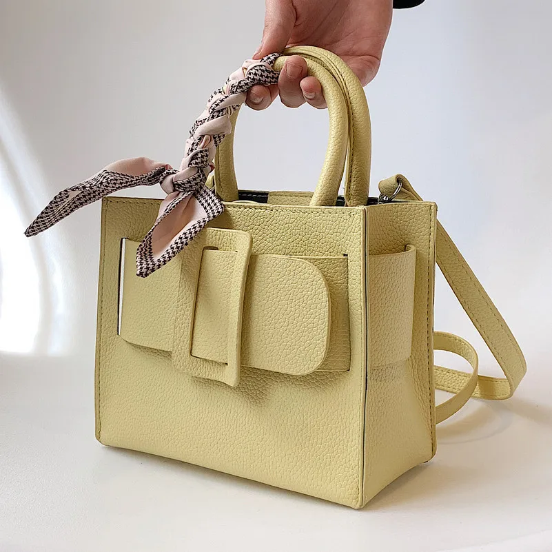 Luxury Designer Small Tote Bag Solid Color Women Crossbody Bag 2022 Summer Handbags Clutch Fashion Protable Phone Shoulder Bags 
Luxury Designer Small Tote Bag Solid Color Women Crossbody Bag 2022 Summer Handbags Clutch Fashion Protable Phone Shoulder Bags