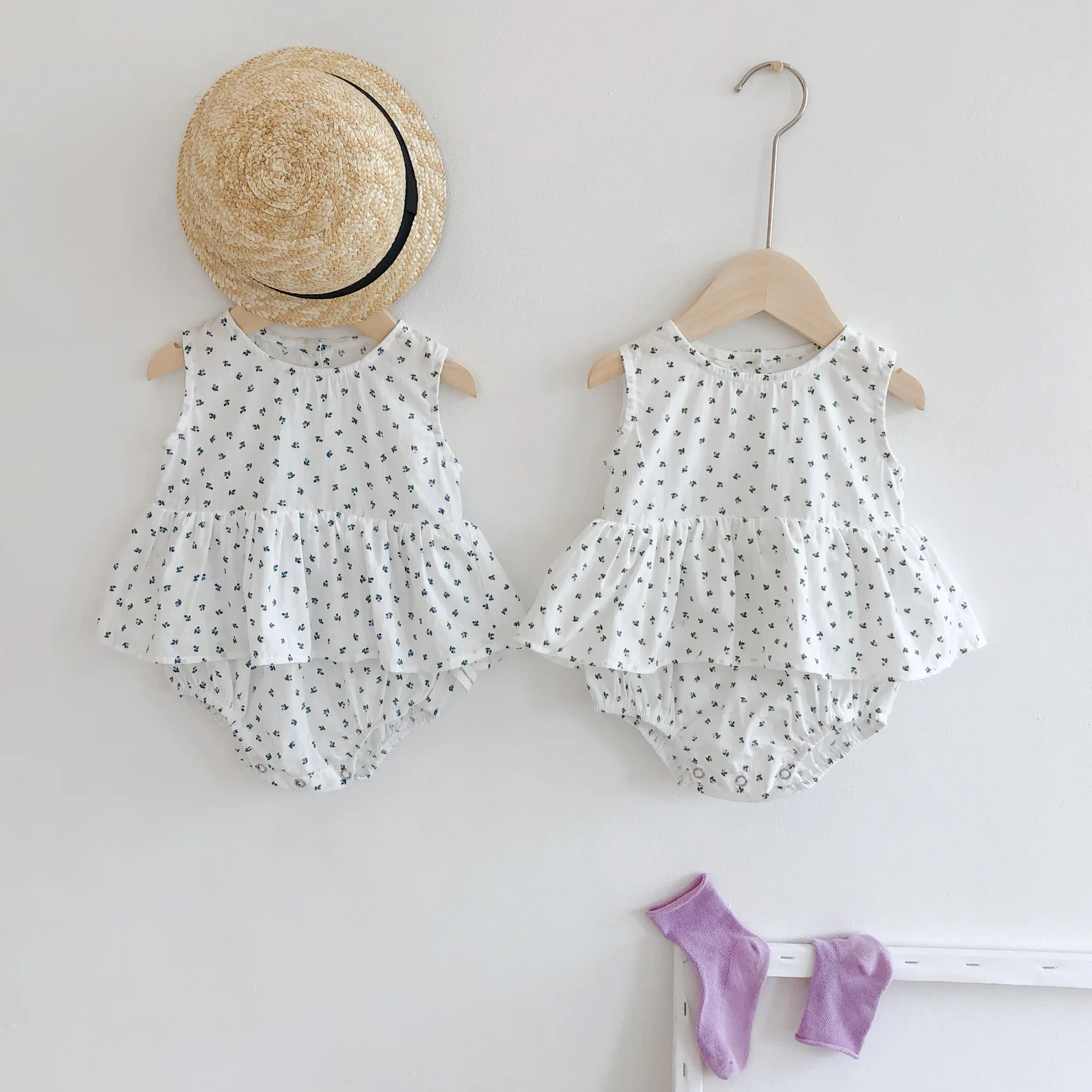 INS 2022 summer baby girls clothes 0-3 months sleeveless small cherry clothes baby cotton dress jumpsuit climbing clothes
INS 2022 summer baby girls clothes 0-3 months sleeveless small cherry clothes baby cotton dress jumpsuit climbing clothes